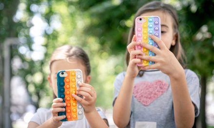 PP Tunas Berlaku, 8 Aplikasi Wajib Blokir Akun Anak Mulai Maret!