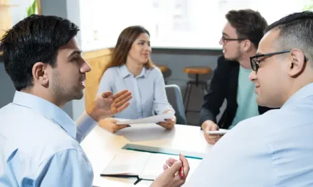 Manfaat Diskusi Untuk Kelangsungan Kerja Yang Baik Dan Efesien