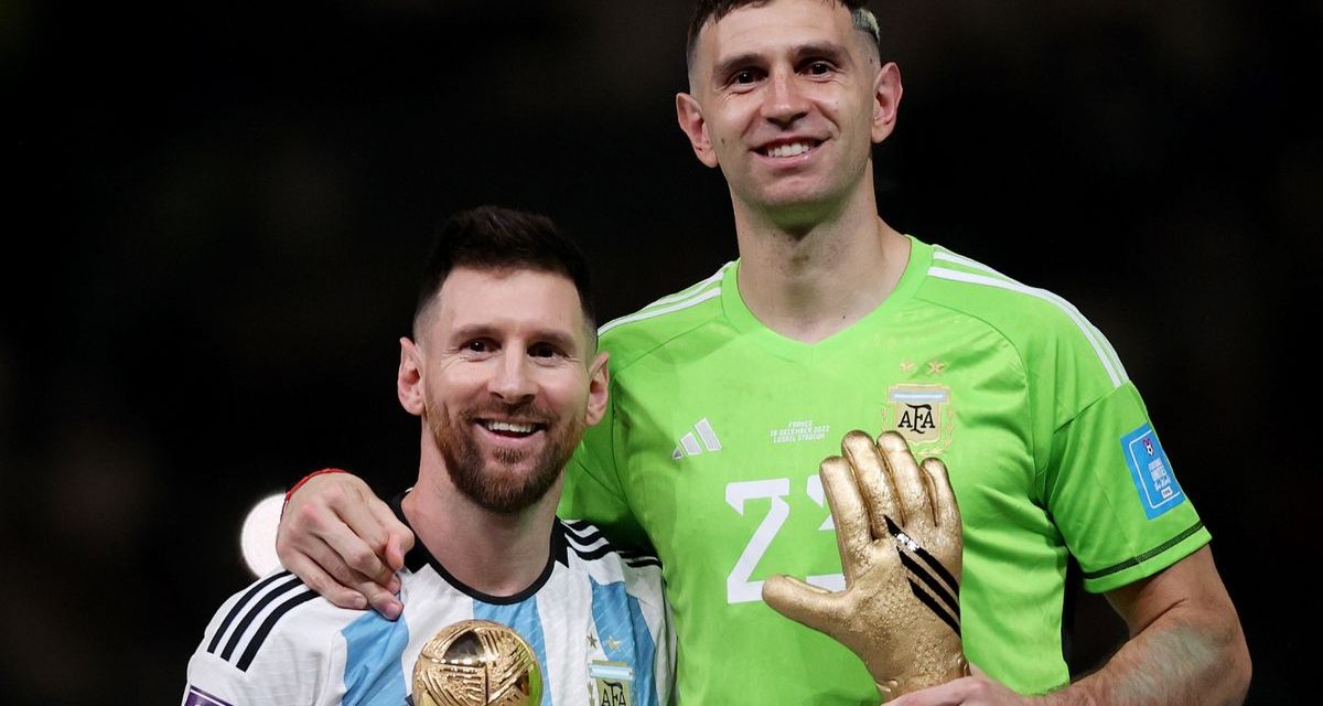 Emiliano Martinez Tegaskan Skuad Siap Mati-matian Demi Messi