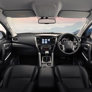 Mitsubishi Pajero Sport Black Edition Rilis Dengan Panel Digital