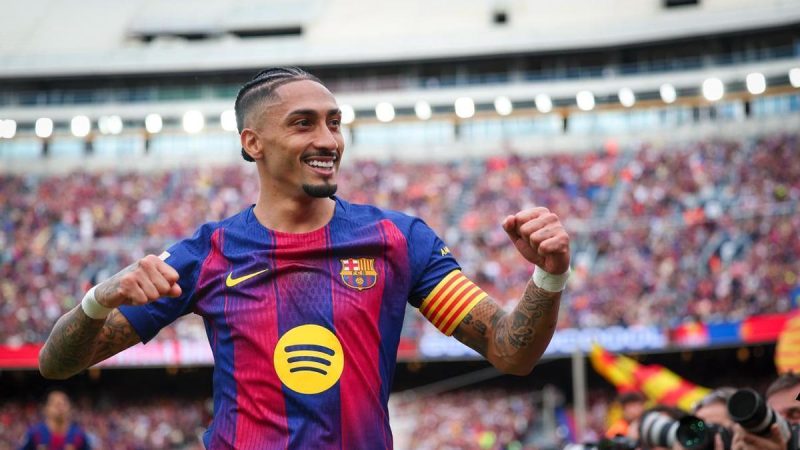 Raphinha Dias, Striker Barcelona Dan Panutan Generasi Muda